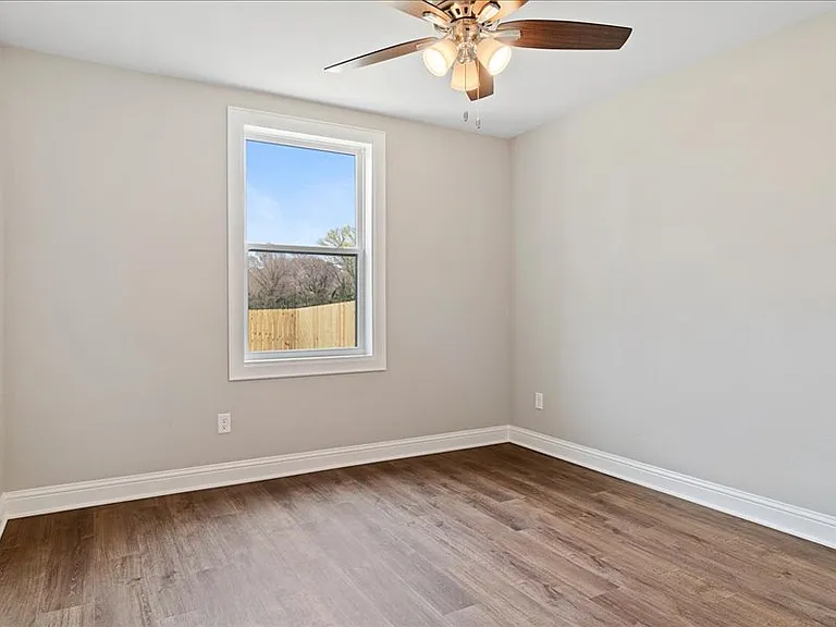 19139 Seneca Dr — Photo 3