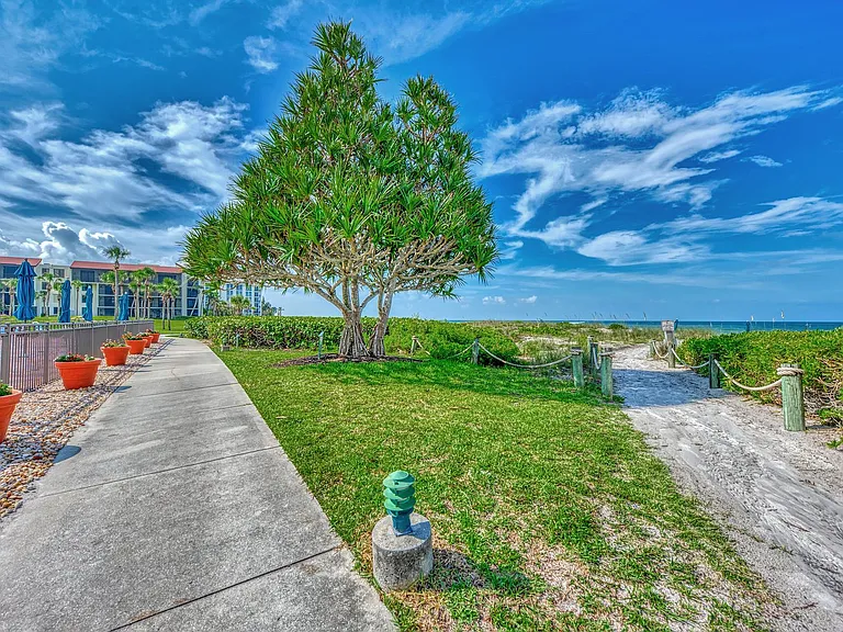 1945 Gulf Of Mexico Dr #M2-414 — Photo 56