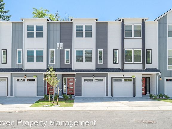 3rd image of 1317 Admiralty Way #L4