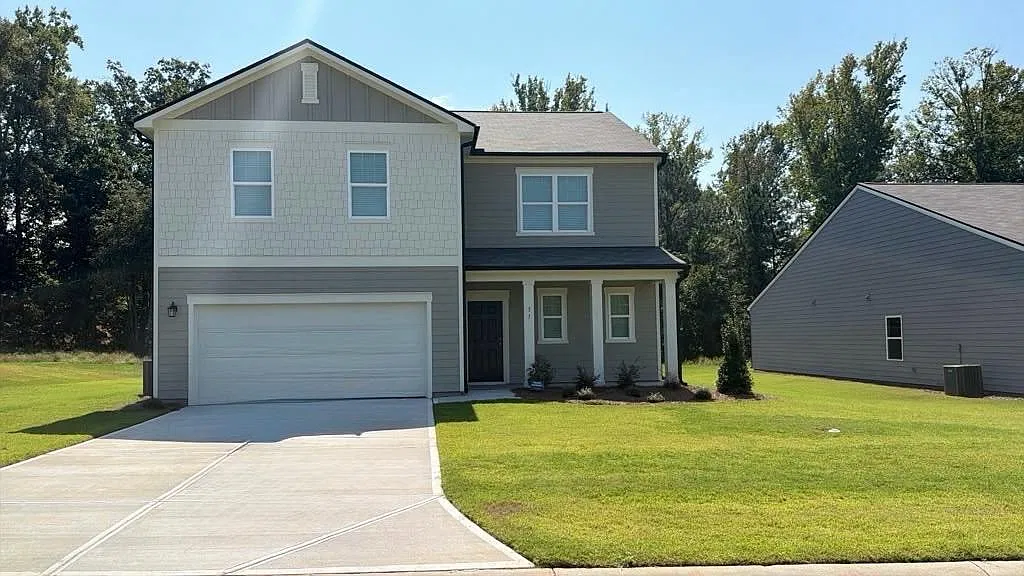4 bed, 2.5 bath, 2272 sqft, $2,200 — Photo 1