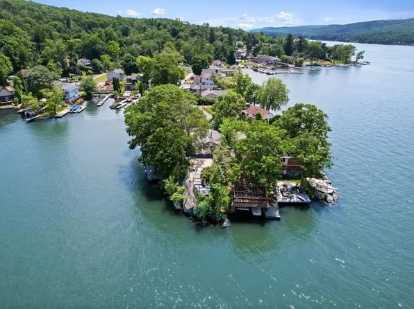 44 W Cove Road, Greenwood Lake, NY 10990