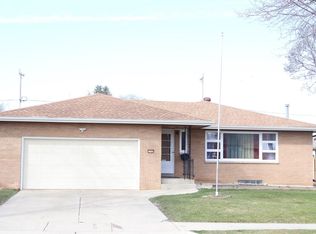 1520 W Leroy Ave, Milwaukee, WI 53221