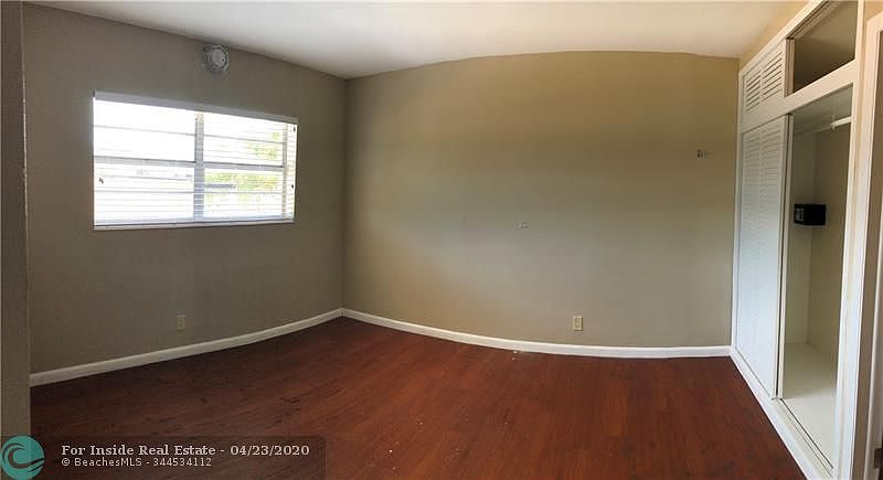 1st image of 3041 NE 49th St #206