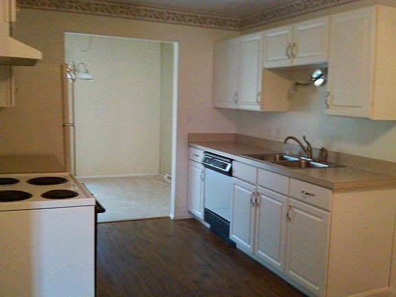 2nd image of 26534 Sussex Dr