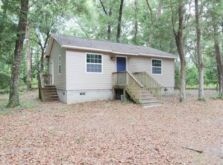 50 Deloriss Dr, Crawfordville, FL 32327