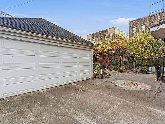 5th image of 3343 83rd St