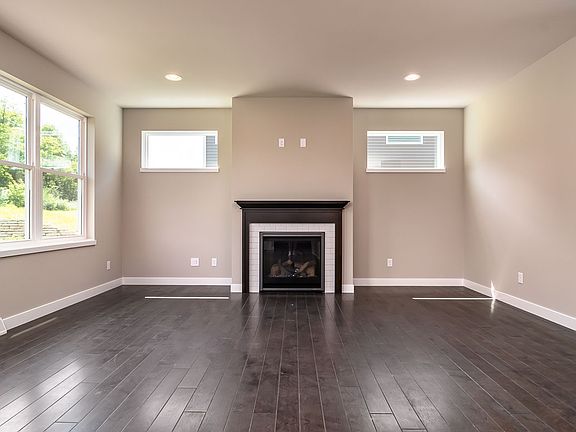 4th image of 5265 N Peninsula Way