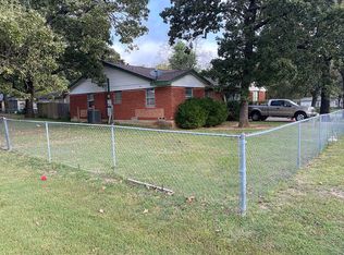 1226 S Sam Houston Rd, Mesquite, TX 75149