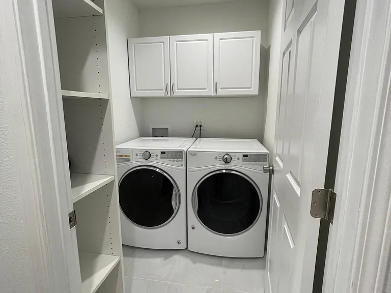 Laundry in unit