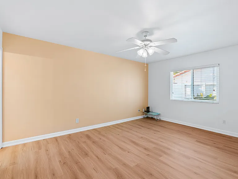 2039 Village Wood Rd — Photo 22