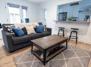 1109 Alabama St #B, Huntington Beach, CA 92648