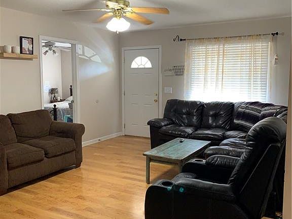 3rd image of 150 Prater Dr SE