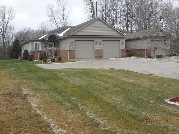 3rd image of 846 N Carney Dr