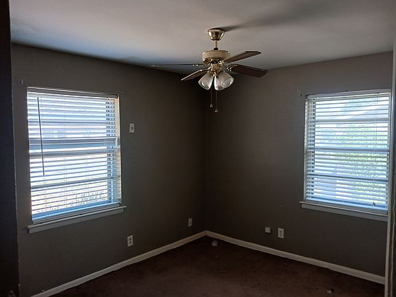 2nd image of 904 Ivywood Dr