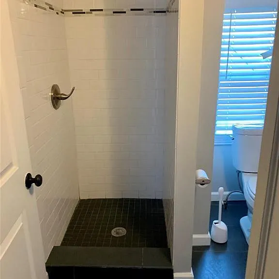 465 E Oakridge St — Photo 8