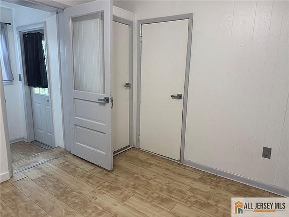 4th image of 64 Whitehead Ave Unit 3