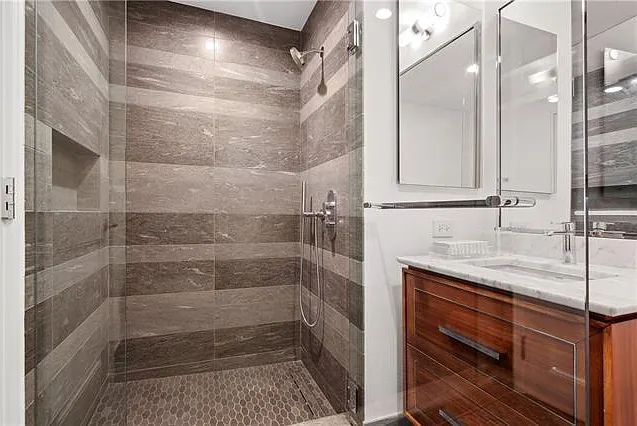 2 Canal St #2508 — Photo 16