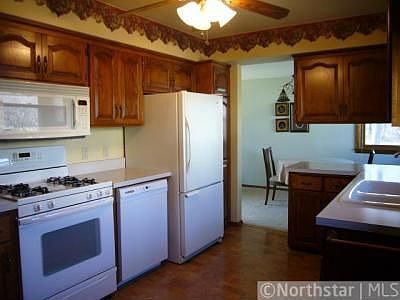 5th image of 9912 Ibis St NW