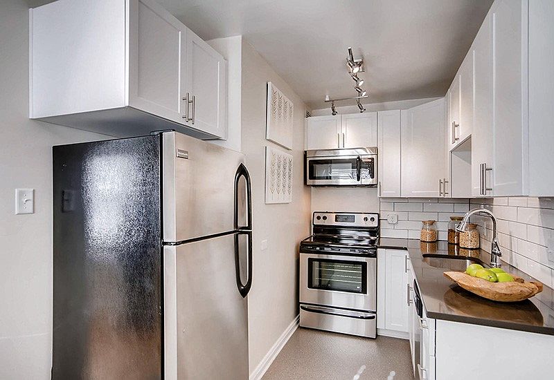 1st image of 1020 N Lincoln St #14800242