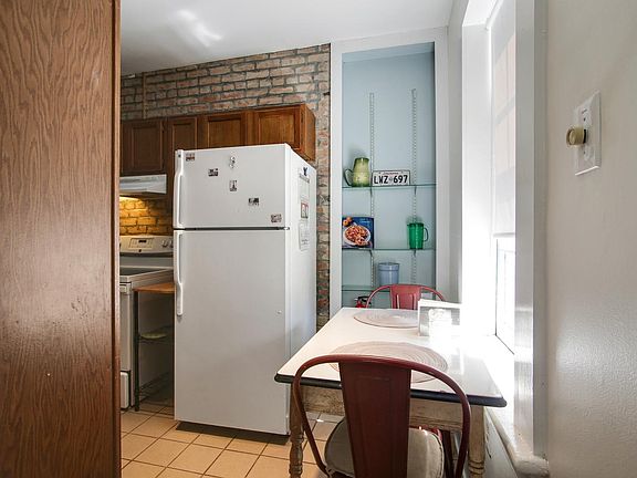 4th image of 2319 Magazine St #C