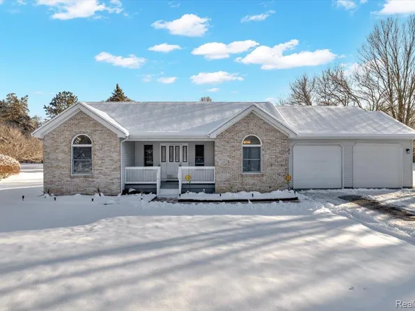 9128 N Linden Rd, Clio, MI 48420