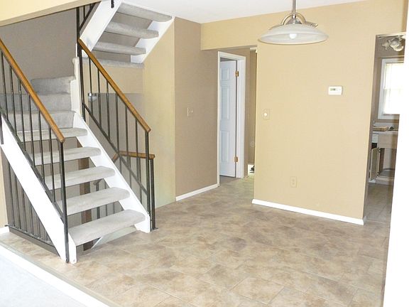 Dining area/ stairs
