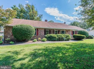 107 Country Club Rd, Carlisle, PA 17015