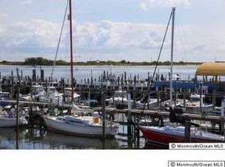 44 Beers St, Keyport, NJ 07735