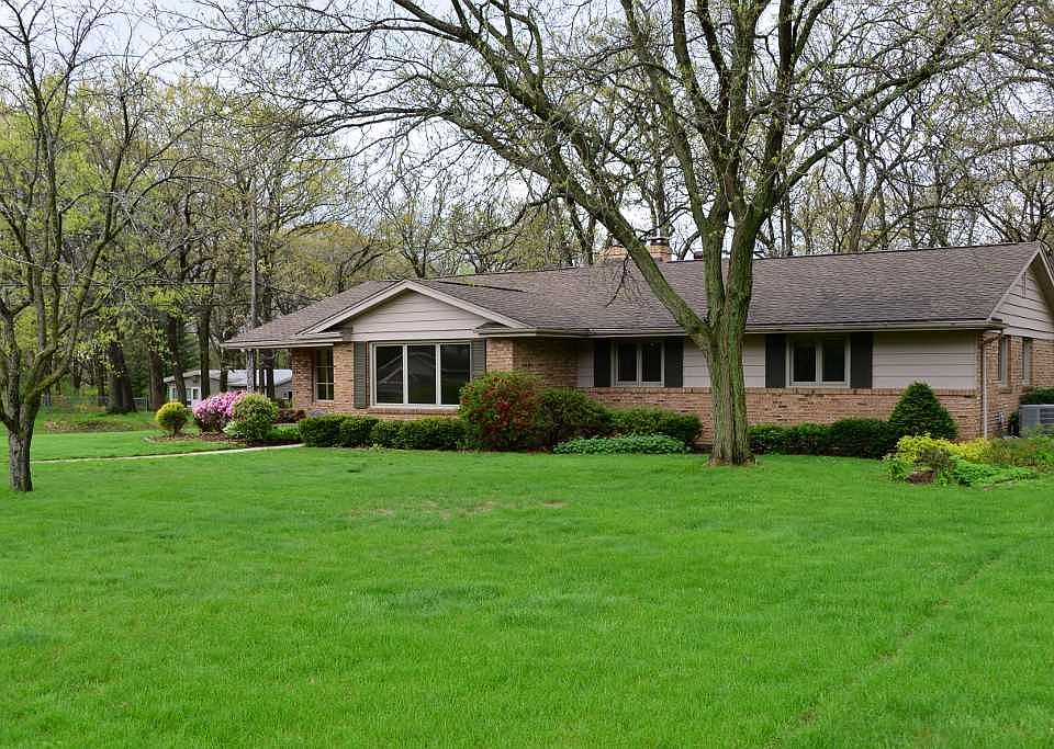 1st image of 804 Coolidge Pl