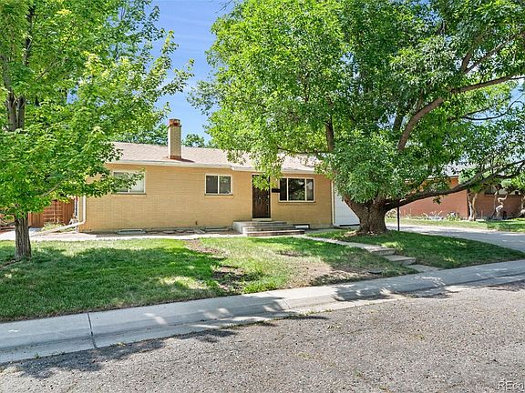 3rd image of 6421 Iris Court