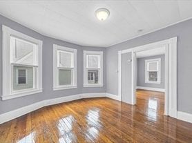 71 Knox St, Springfield, MA