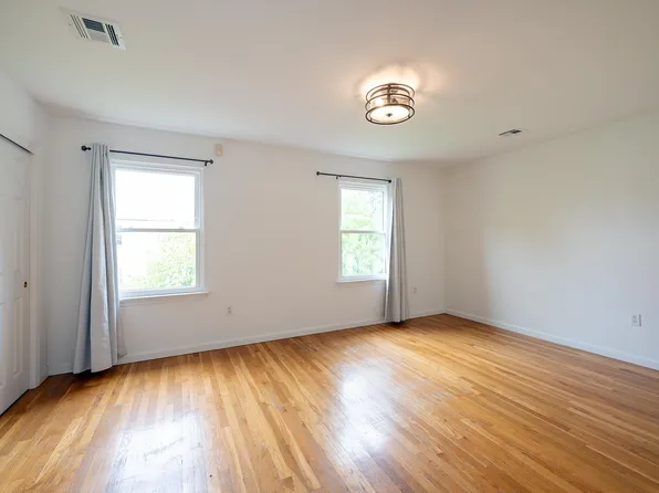 108 Claremont Avenue image 14 of 20