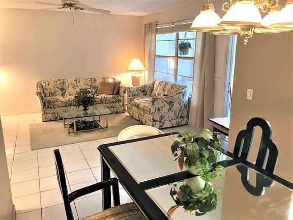 3rd image of 624 Snug Harbor Dr APT B2