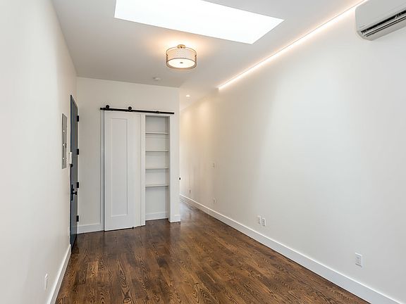 5th image of 303 Kingsland Ave #2A