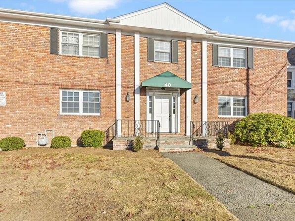40 Hoyt Street APT B2, Stamford, CT 06905
