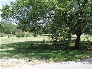 2nd image of 5001 Montclair Dr