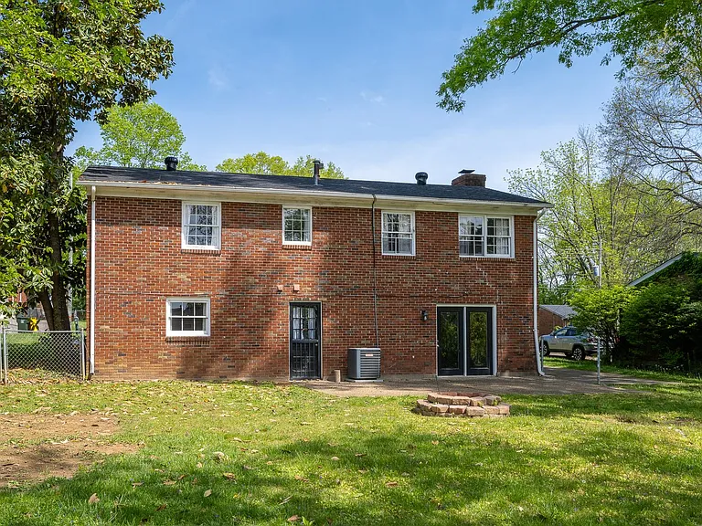 12506 Live Oak Dr — Photo 3