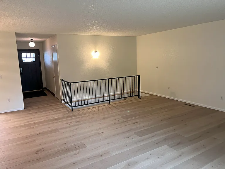 18 Hilltop Rd #16 — Photo 4