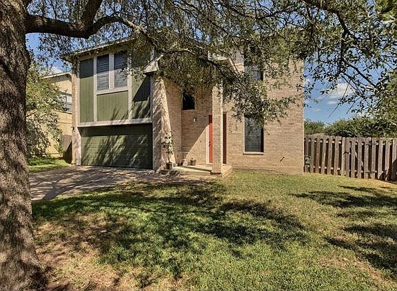 3rd image of 3005 Norfolk Dr
