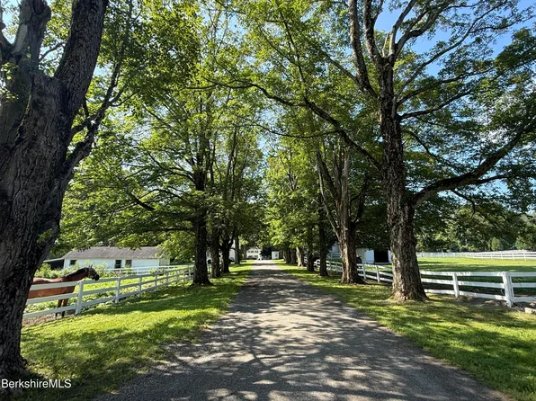 802 State Rd, Richmond, MA 01254