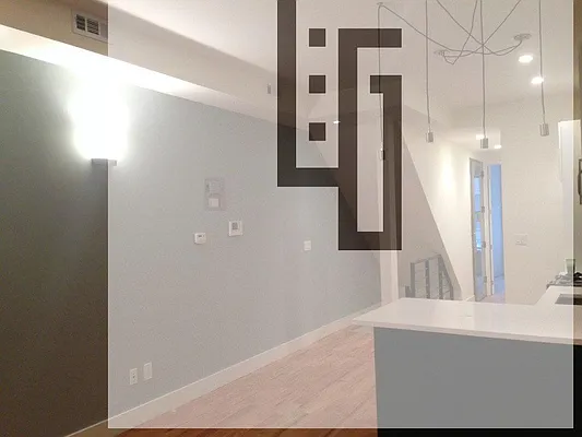 Rented by Loom Group | media 35