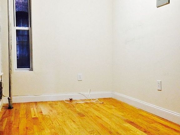 4th image of 113 Henry St APT 12