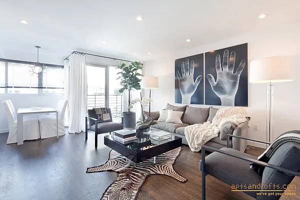 Sold by aptsandlofts.com | media 25