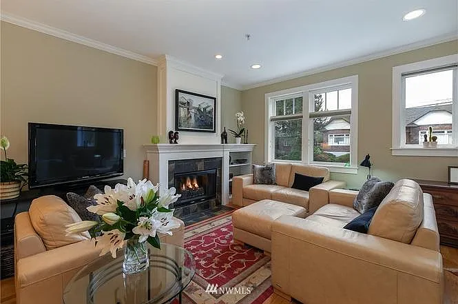 834 34th Ave — Photo 6