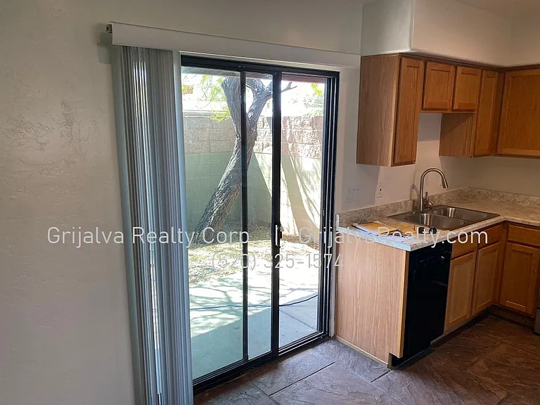 2645 Edith — Photo 6