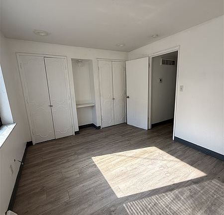 3rd image of 2612 Tyrell Dr APT D