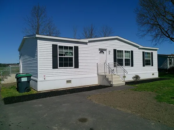 34 Elm Ln, Stillwater, NY 12170