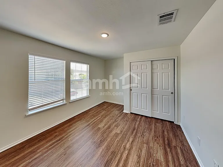 7919 Oak Pointe — Photo 15
