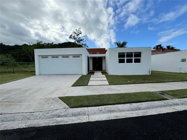 Calle Gerona 2 Las Quintas De Altamira #70, Canovanas, PR 00729