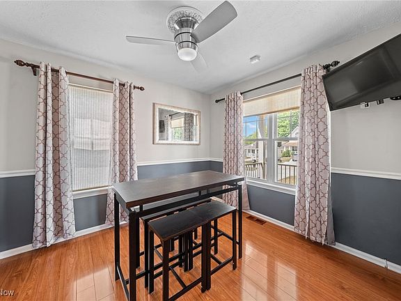 4th image of 155 Creekside Dr